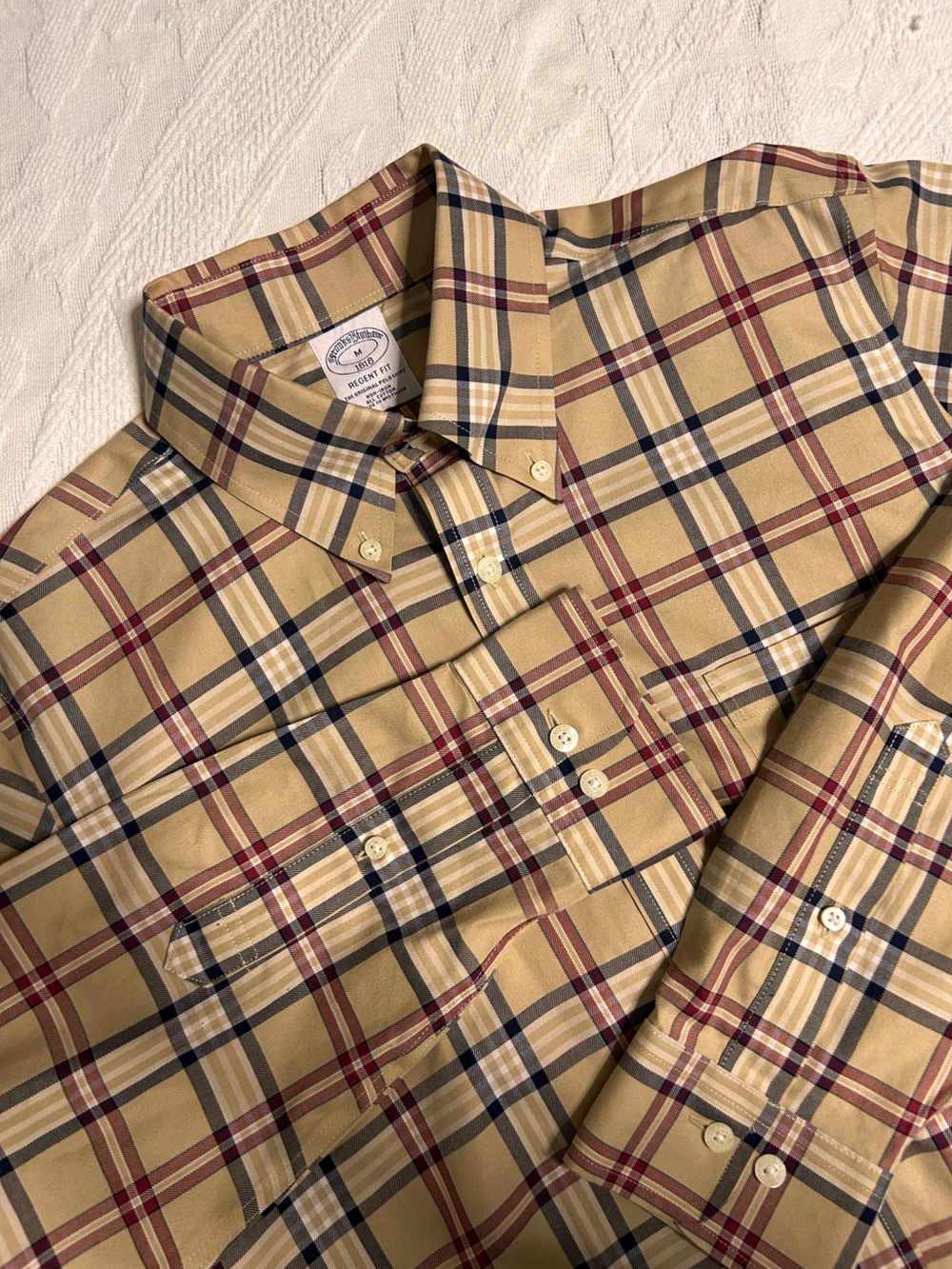 Brooks Brothers Men’s Medium Regent Fit Plaid Button-Down Shirt Beige Black Red